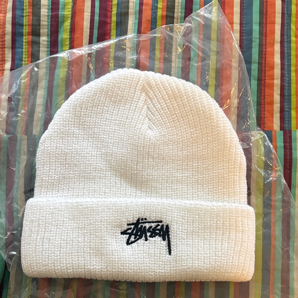 Stussy White Knit Beanie - Cozy Winter Hat new in bag